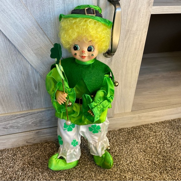 Brinn's 1986 Flora Belle March Calendar Clown Luck of The Irish In Box - Picture 3 of 9